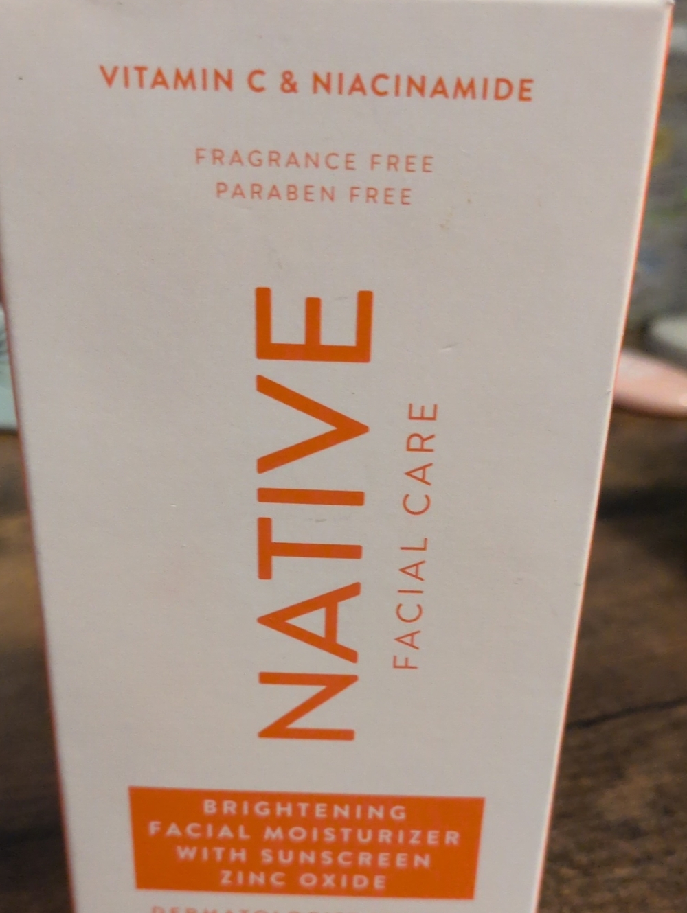 NATIVE Brightening Facial Moisturizer with Sunscreen -zinc Oxide